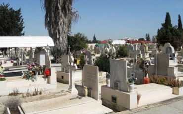 Εργαλεία αξίας 4.500 ευρώ έκλεψαν άγνωστοι από αποθήκη κατασκευάστριας μνημείων στο κοιμητήριο Λάρνακας